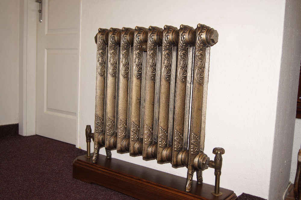 UKAA supply Carron cast iron radiators. These Victorian style radiators are bespoke made to our customers requirements and come in a selection of styles and finishes. Order today to ensure your pre Christmas delivery