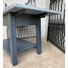 Zinc Unit With Overhang For Seating 