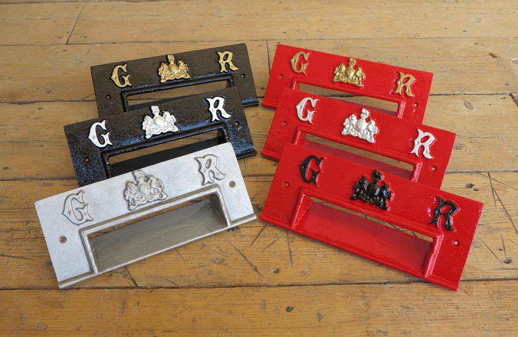 Reclaimed Original George V Ludlow Post Box Aperture Letter Slot Letter Box Cast Iron Painted Red Black