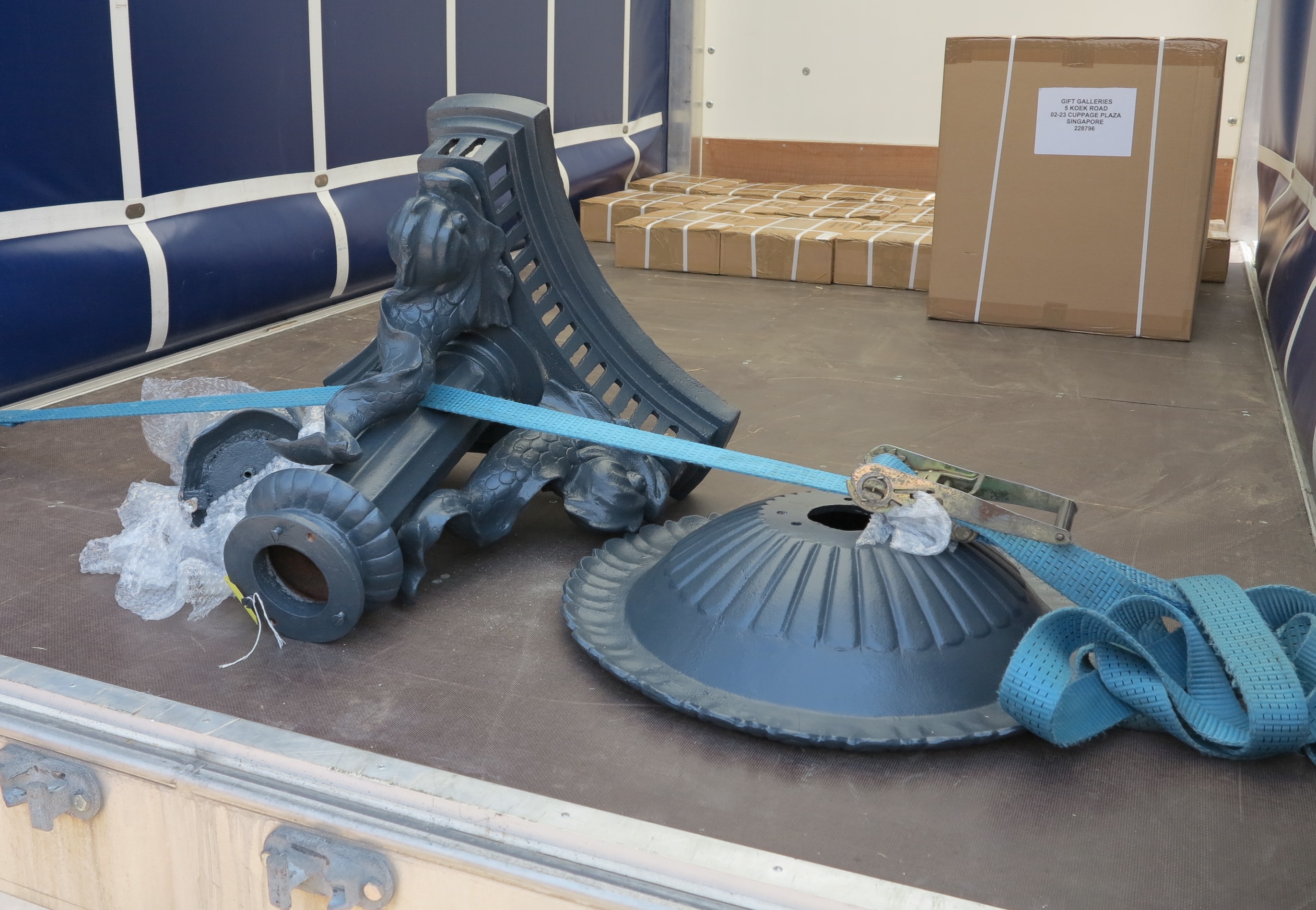 Garden antqiue reclaimed cast iron fountain being shipped to New York USA by our experienced shippers