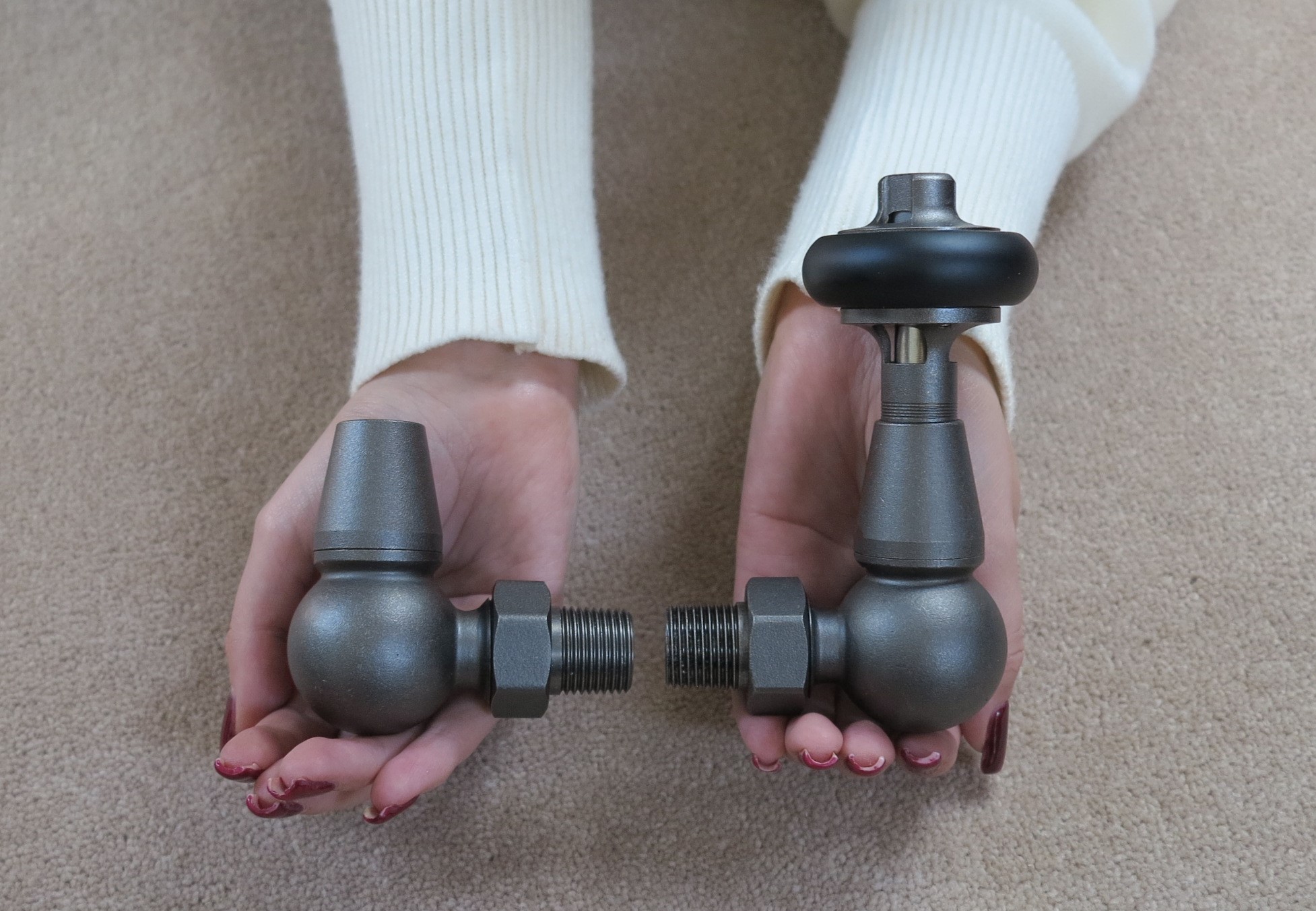 Manual and Thermostatic Cast Iron Radiator Valves In Light Pewter