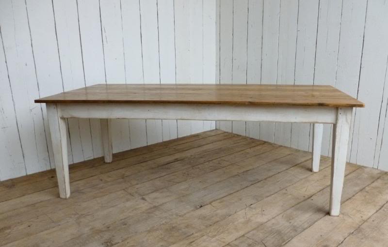 Victorian Floorboard table in white distressed finish and tapered legs