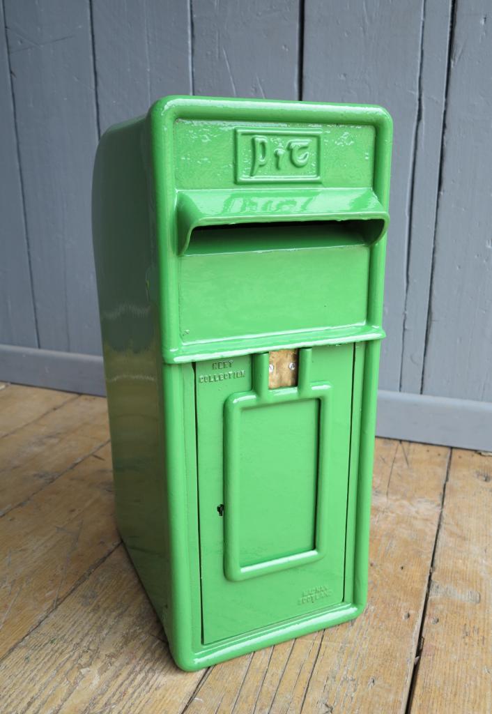 Original Irish Arch Back Post Box With Stand po3ip